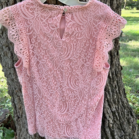 Cable and Gauge Sleeveless Lace Blouse in size M - Picture 2 of 5